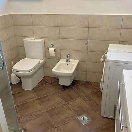Casa Letizia بيت للعطل أوماغ